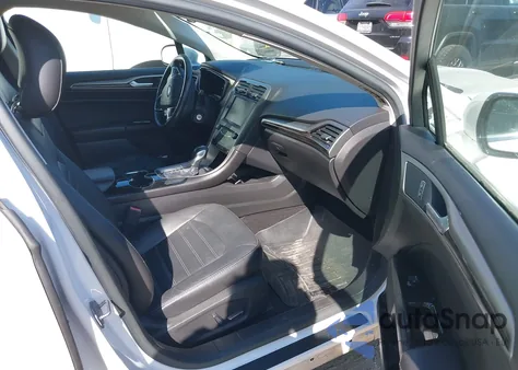 2014 Ford Fusion Se z USA, uszkodzony, nr VIN 3FA6P0HD9ER270502